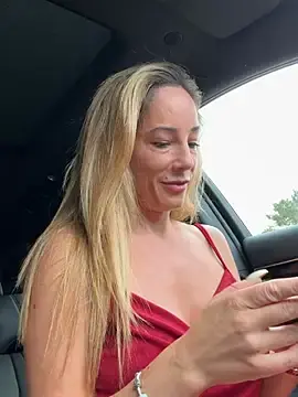 Stripchat Watch Live Sex Cams of SweetAlegra_