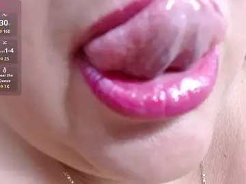Stripchat Watch Live Sex Cams of Kerly_Doll