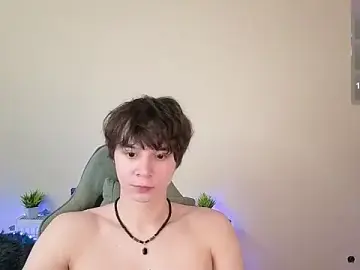 Stripchat Sex Cam of AnthonyCuutie