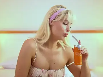 Stripchat Live Sex of AdelineKing