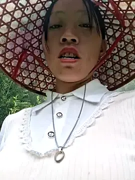 Stripchat Sex Cam of tcm-cute