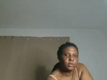 Stripchat Live Sex Cam of CurvySashia
