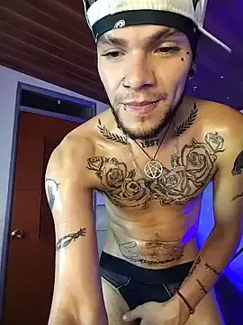 Stripchat Sex Cam of FonixXBelialX