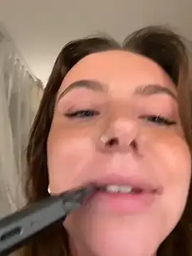 Stripchat Watch Live Sex Cams of Cherry-Bean