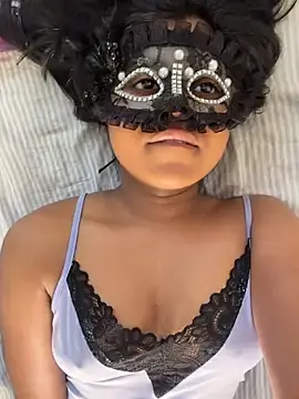 Stripchat Sex Cam of Bella_Luna18