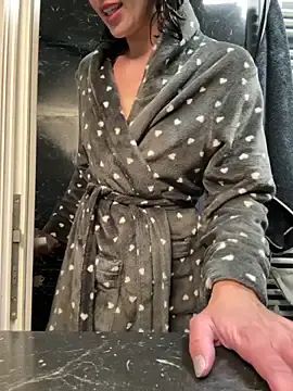 Stripchat Free Porn Cam of RedAssHottie