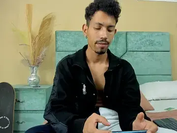 Stripchat Private Sex Chat of NoaahTylor