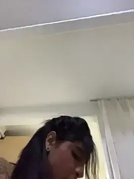 Stripchat Live Sex Cam of charlotte_stevenss_