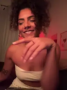 Stripchat Free Live Porn of kushg_rl