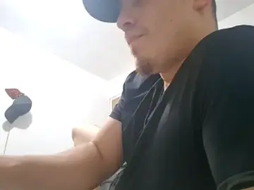 Stripchat Sex Cam of TouchDaddy4