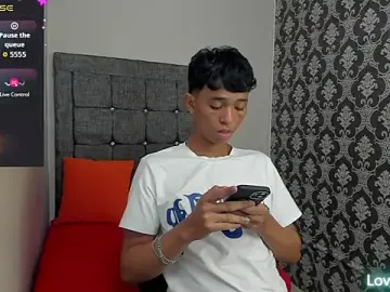 Stripchat Live Porn of Little_Twink19x