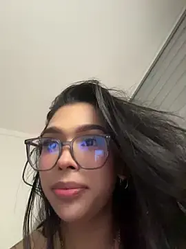 Stripchat Live Sex Cam of Samantha_Bernardo