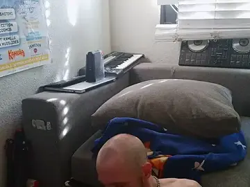 Stripchat Live Porn of pyrowuff