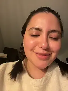 Stripchat Free Porn Cam of sukhakunis1