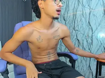 Stripchat Nude Webcam of allens_joe