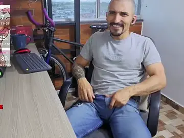 Stripchat Live Sex of Marck_Muscle