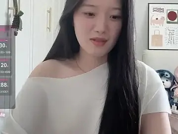 Stripchat Live Sex of --bee--