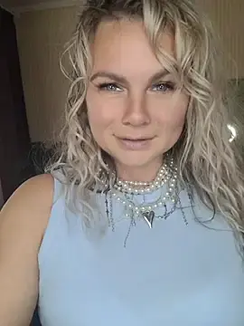 Stripchat Watch Live Sex Cams of candy_queeen
