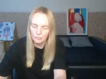 Stripchat Free Porn Cam of Bella_soulmate