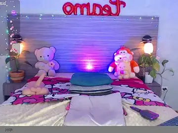 Stripchat Live Sex Cam of Sophia_Valentina