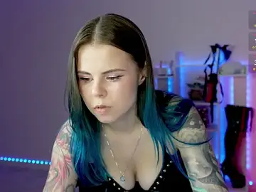 Stripchat Free Porn Cam of QueenAliceX