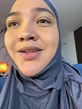 Stripchat Adult Webcam of sweetmuslim01