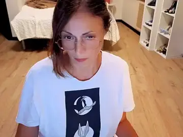 Stripchat Best Webcam of CaringSophie