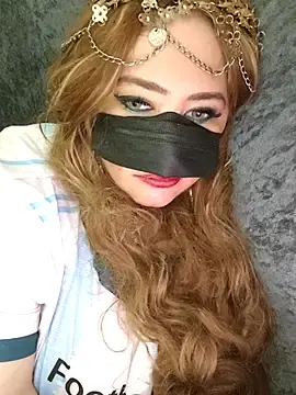 Stripchat Free Live Porn of Egyptianmilf2000