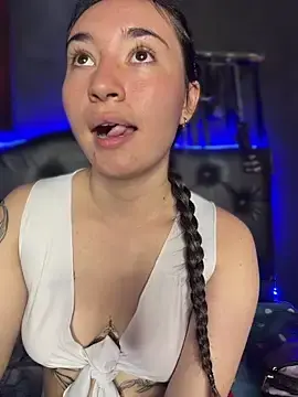 Stripchat Live Sex Cam of Sophie_LS