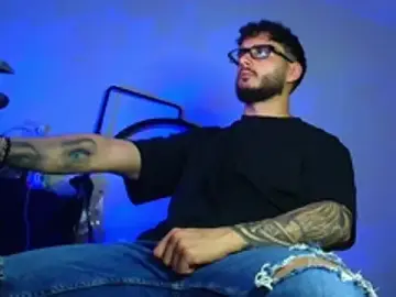 Stripchat Watch Live Sex Cams of XanderCage99