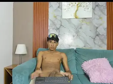 Stripchat Adult Webcam of BOUL_GUYS