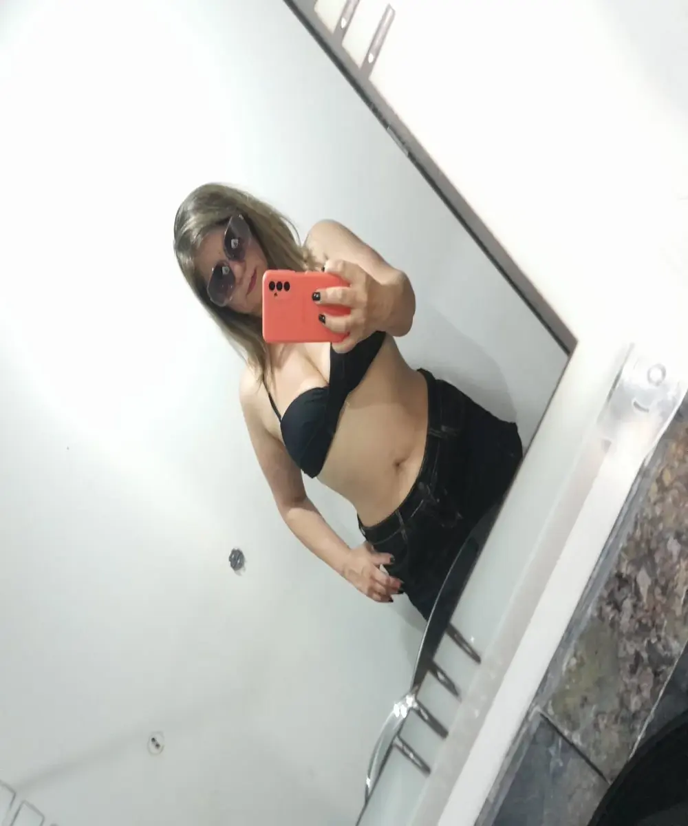 Samantha_Brm