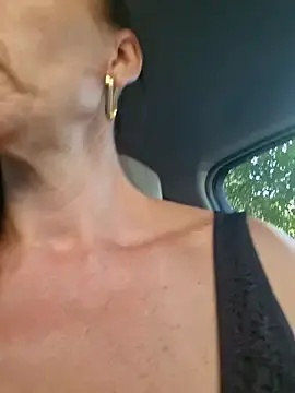 Stripchat Free Live Porn of milflovelyxxx