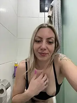 Stripchat Free Live Porn of Alana_sc