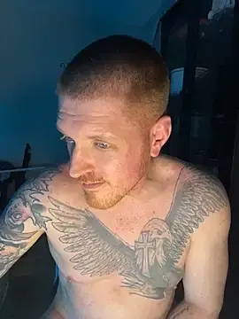 Stripchat Sex Cam of CloudyKingG