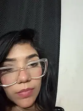 Stripchat Free Live Porn of ElaRose_12