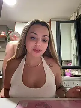Stripchat Watch Live Sex Cams of Noeliagglow