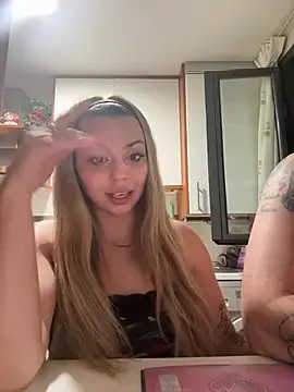 Stripchat Free Porn Cam of Noeliagglow