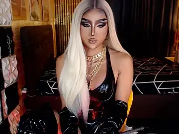 Stripchat Free Porn Cam of MassiveCockTrans