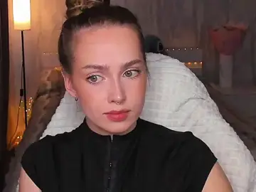Stripchat Live Porn of YaraKroft_
