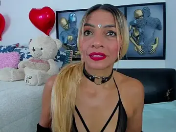 Stripchat Watch Live Sex Cams of Angeline_focus