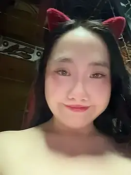 Stripchat Sex Cam of Asianpie_