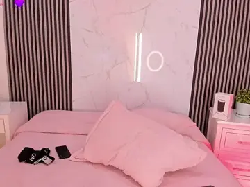 Stripchat Live Sex Cam of LucasJhonson_