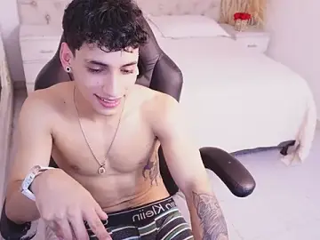 Stripchat Sex Cam of JhoanLeandro