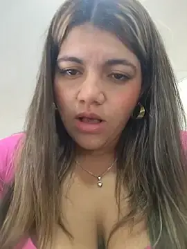 Stripchat Sex Cam of Ivy_enjoy