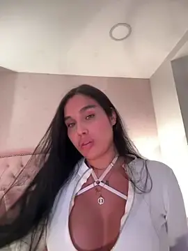 Stripchat Watch Live Sex Cams of Bella__Wood
