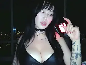 Stripchat Live Sex Cam of obeycarrienoona