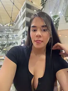 Stripchat Live Sex Cam of BellaLeclair