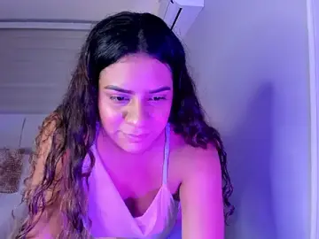 Stripchat Live Porn of Mavi_saenz