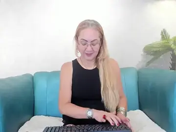 Stripchat Watch Live Sex Cams of Victoria_Firee